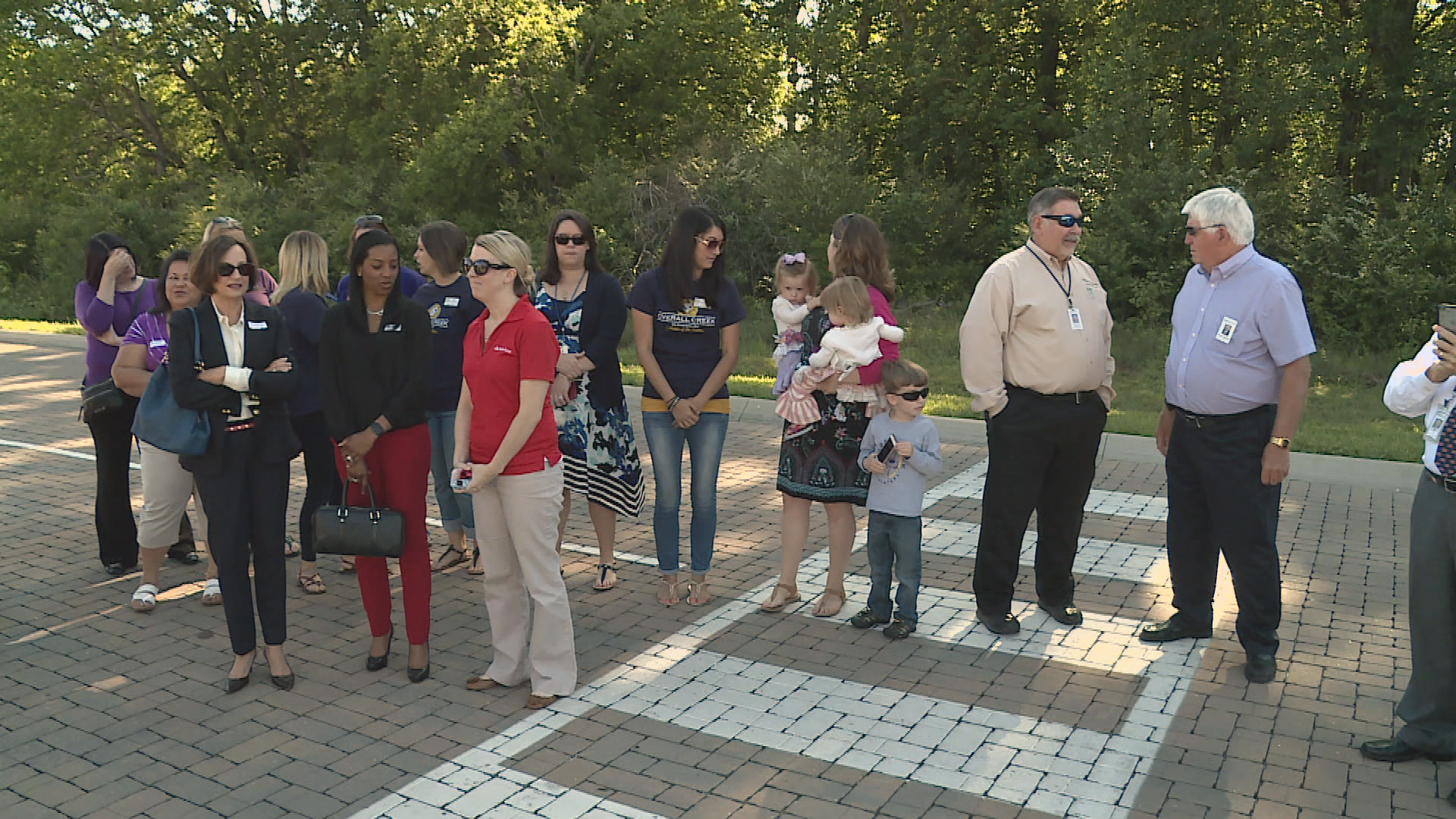 Thumbnail image for Overall Creek Elem. Green Houses Ribbon Cut