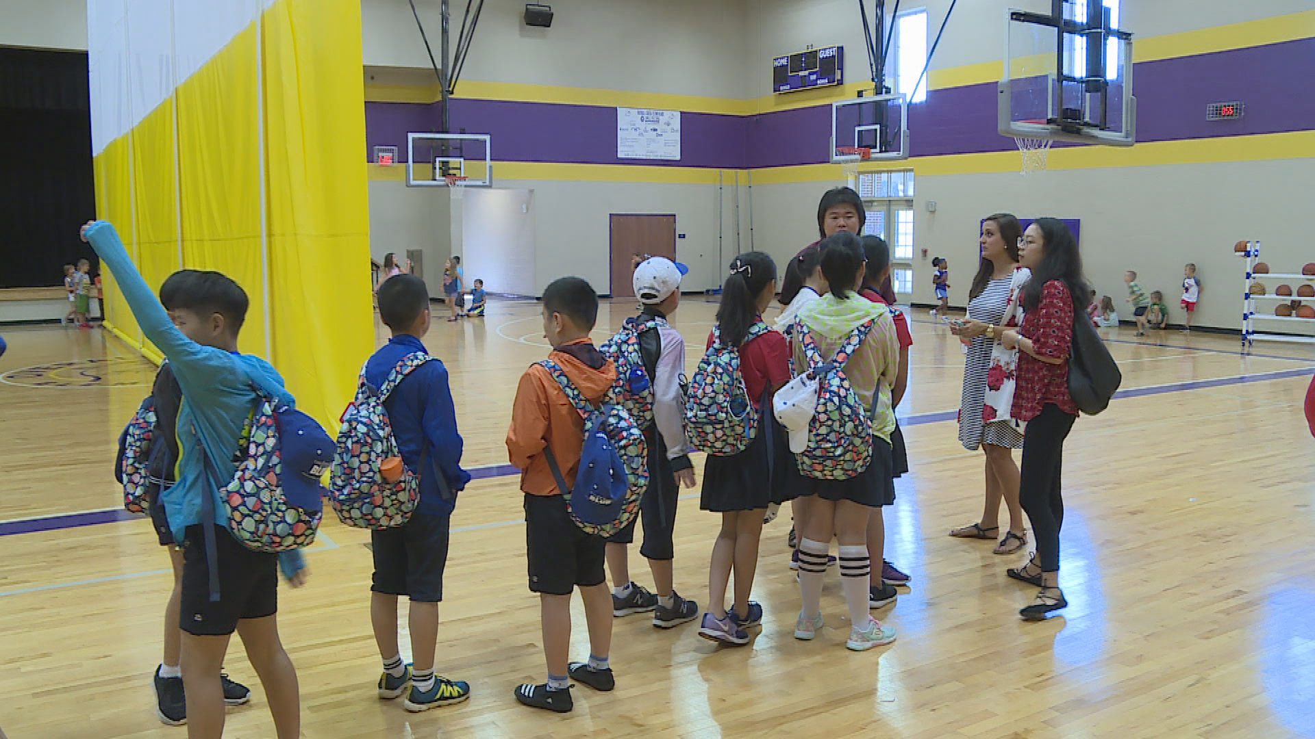 Thumbnail image for Chinese Students Visit School